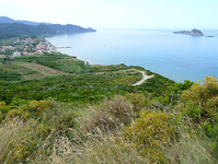 Blick Richtung Arillas und zur Dracheninsel.